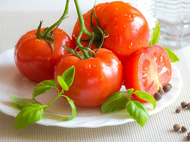 Vì sao người bị loét dạ dày cần tránh ăn cà chua?- Ảnh 1.