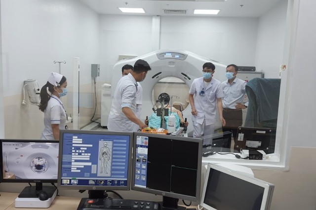 Bệnh nhân xạ trị tại Bệnh viện Ung Bướu TP.HCM cơ sở 2