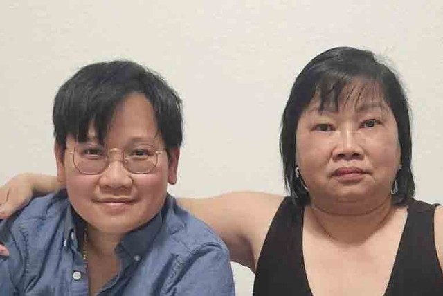 Người mẹ phấn đấu vào ĐH ở tuổi 55