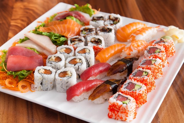 Món ăn đặc trưng của Nhật Bản từ sushi tới rau chiên hay món mì đậm vị- Ảnh 1.