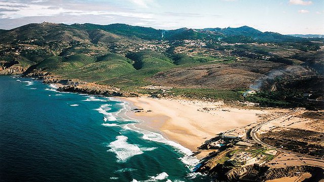 Khám phá bãi biển tuyệt đẹp tại Bồ Đào Nha- Ảnh 4.
