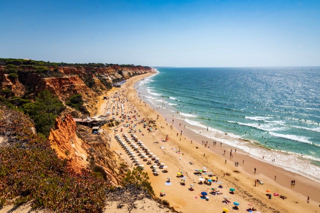 Khám phá bãi biển tuyệt đẹp tại Bồ Đào Nha- Ảnh 1.