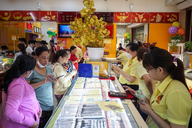 Phó thủ tướng yêu cầu đánh giá toàn diện kết quả triển khai các giải pháp quản lý thị trường vàng của Ngân hàng Nhà nước Việt Nam