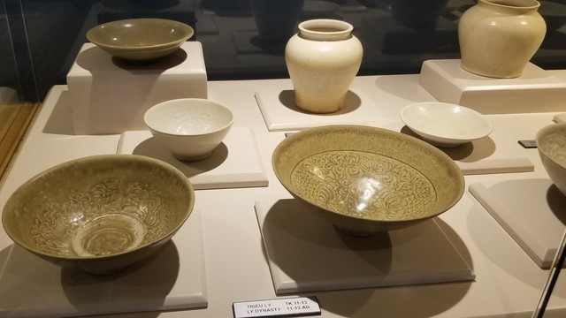 Hiện vật (bát, đĩa, bình gốm) có niên đại triều Lý, thế kỷ 11- 13