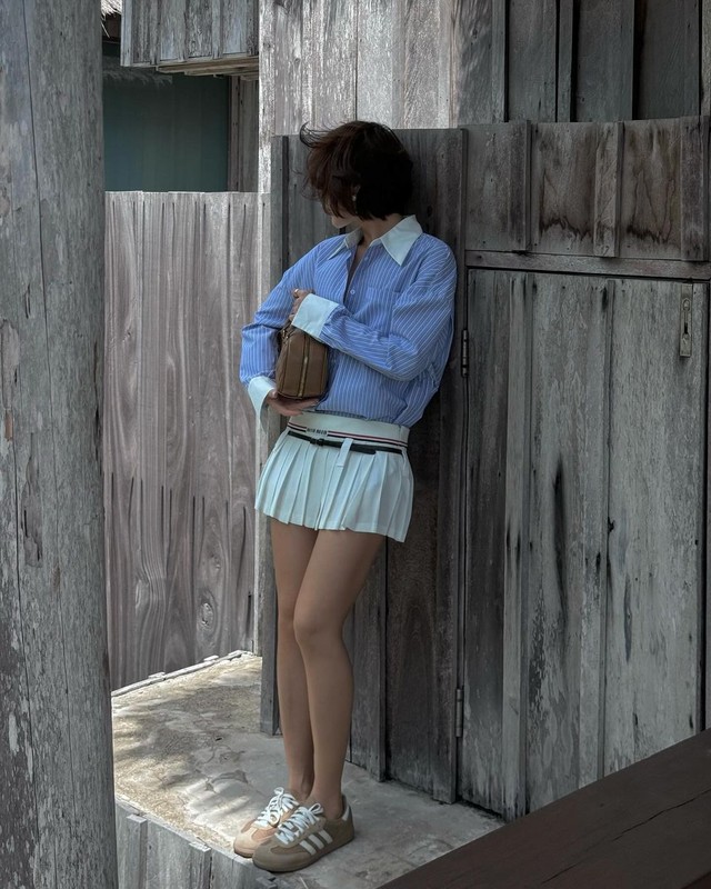 Hè này Thùy Tiên, Châu Bùi và loạt mỹ nhân ‘ghi điểm’ nhờ diện chân váy ngắn- Ảnh 14.