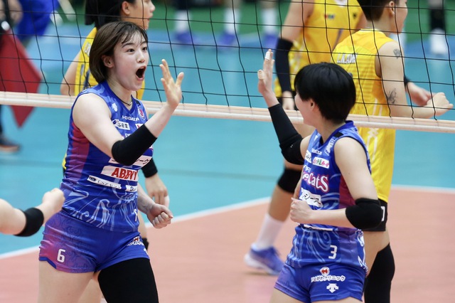 CLB PFU Blue Cats (Nhật Bản) thể hiện sức mạnh ở trận ra quân giải bóng chuyền nữ quốc tế VTV9-Bình Điền 2024