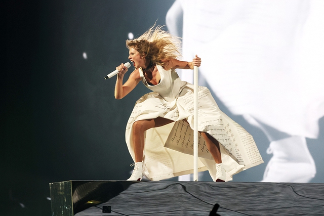 Taylor Swift bổ sung 7 bài hát vừa phát hành vào danh sách biểu diễn mới nhất của The Eras Tour