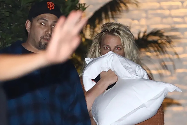 Britney Spears bị gãy chân sau cãi vã với bạn trai- Ảnh 3.