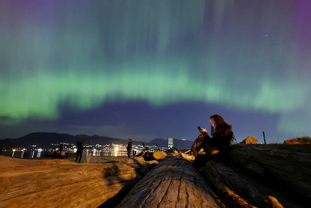 Cực quang ở TP.Vancouver, thuộc tỉnh bang British Columbia (Canada) đêm 10.5