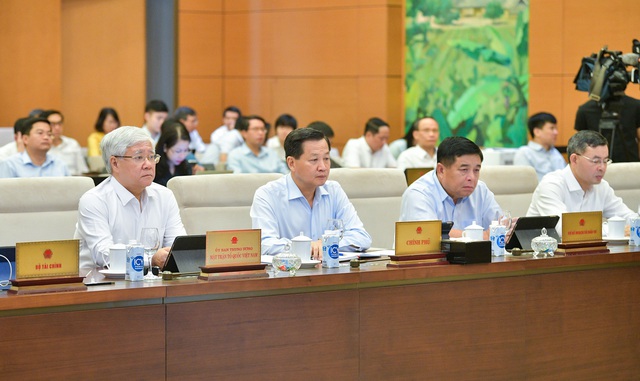 Phó thủ tướng Lê Minh Khái cùng đại diện Chính phủ, Mặt trận Tổ quốc Việt Nam, Kiểm toán Nhà nước tại phiên họp