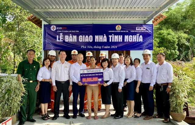 Hỗ trợ kinh phí xây nhà tình nghĩa ở Phú Yên