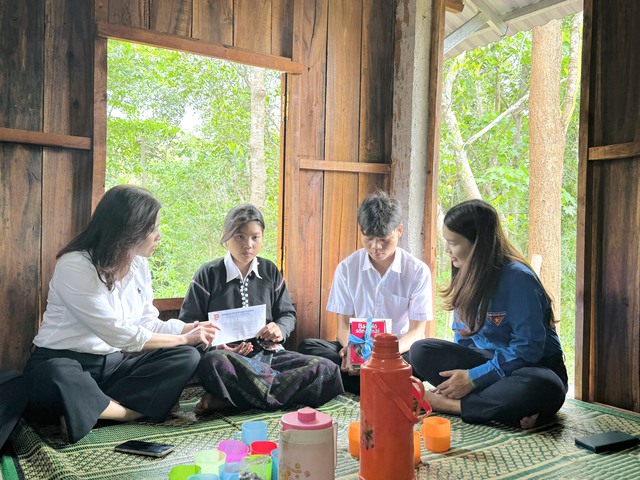 Khánh thành hai công trình cho các em học sinh vùng cao Quảng Trị- Ảnh 3.