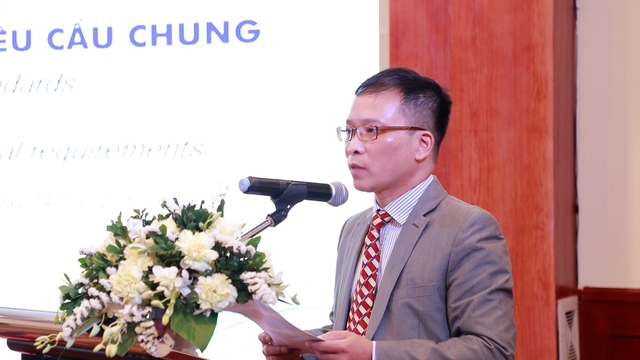 Ông Phùng Mạnh Trường, Phó viện trưởng Viện Tiêu chuẩn chất lượng Việt Nam, phát biểu tại hội nghị