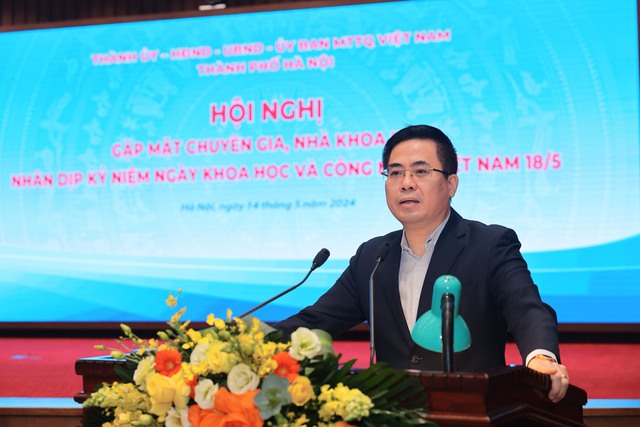 Thứ trưởng Bộ KH-CN Nguyễn Hoàng Giang phát biểu tại hội nghị