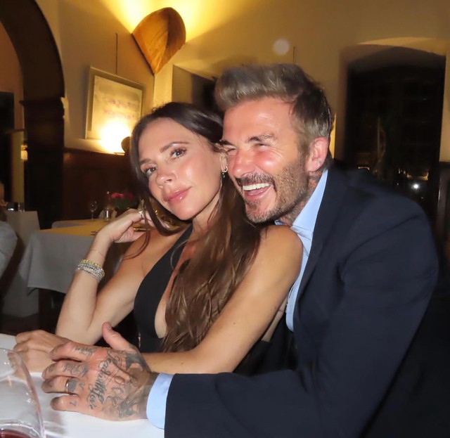 David Beckham trải lòng về 27 năm thăng trầm cùng Victoria- Ảnh 1.