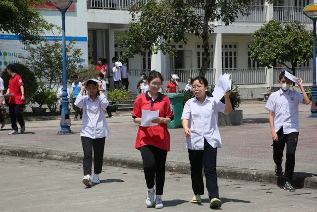 16.000 thí sinh tham dự kỳ thi vào lớp 10 tại Quảng Ninh