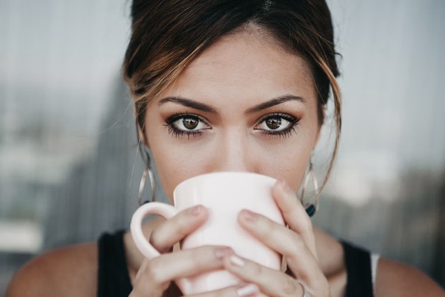 Uống cà phê có thể giúp trị táo bón