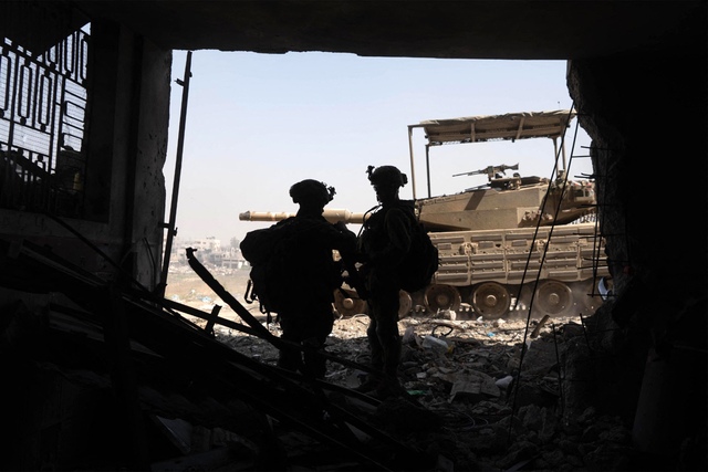 Bị xe tăng đồng đội bắn nhầm, 5 binh sĩ Israel thiệt mạng tại Gaza- Ảnh 1.