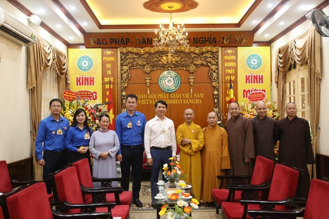Đoàn công tác của T.Ư Hội Liên hiệp thanh niên Việt Nam và Giáo hội Phật giáo tại buổi gặp gỡ