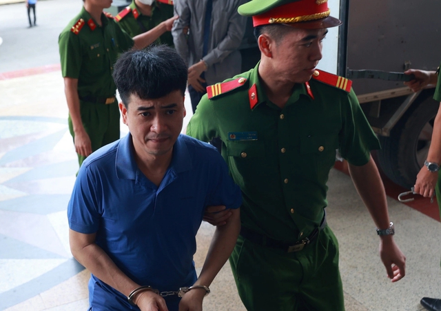 Đại án kit test Việt Á: Bất ngờ đề nghị miễn tội cho cán bộ CDC Bình Dương- Ảnh 2.