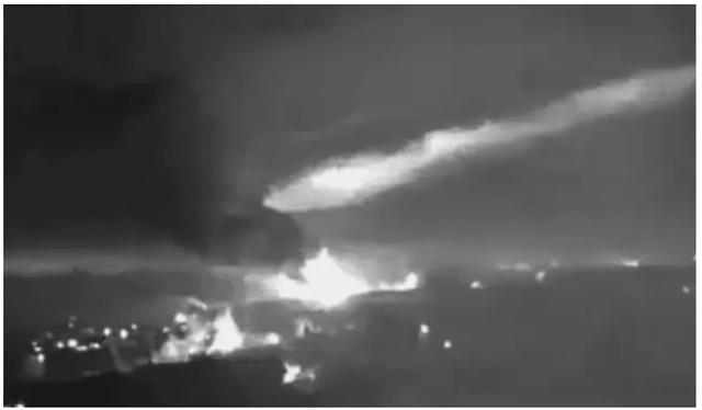Hình ảnh trên mạng xã hội cho thấy ngọn lửa tại sân bay Belbek ở Crimea sau cuộc tấn công bị nghi do Ukraine tiến hành vào ngày 15.5