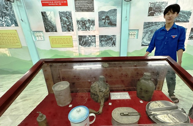 Nhiều hiện vật quý được trưng bày