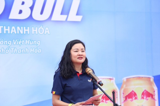Bà Trần Nguyễn Nhật Uyên phát biểu tại chương trình