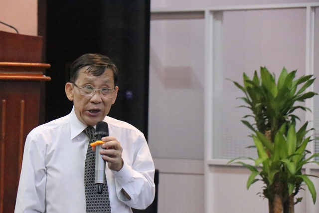 Ông Võ Hoàng An, Tổng thư ký Hiệp hội cao su Việt Nam phát biểu tại hội thảo