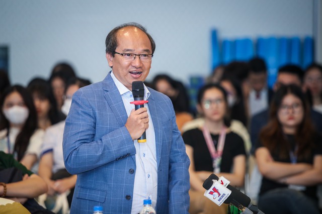 Nguyễn Hữu Y Yên - Chủ tịch HĐTV Lữ hành SaigonTourist phát biểu tại hội thảo