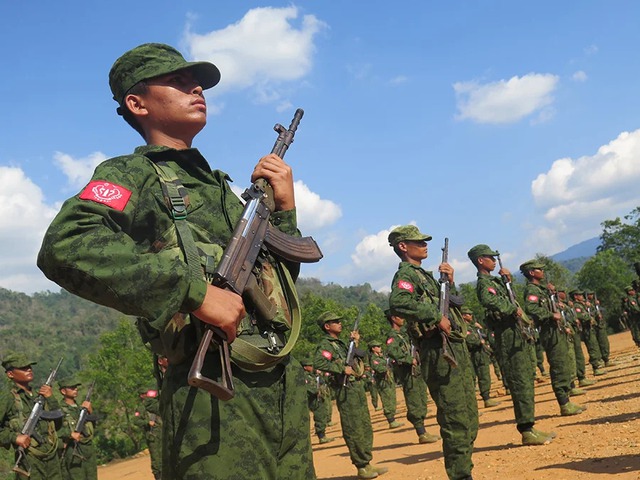 Các thành viên nhóm vũ trang thiểu số Quân đội Arakan