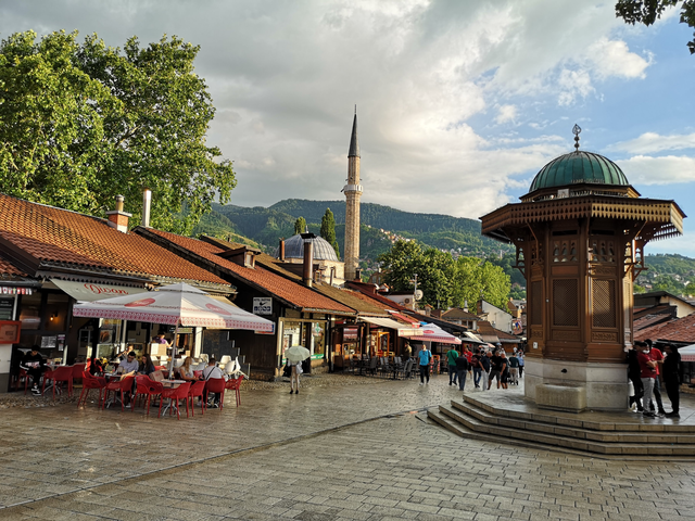 Trải nghiệm du lịch tại Sarajevo, thủ đô của Bosnia và Hercegovina- Ảnh 1.