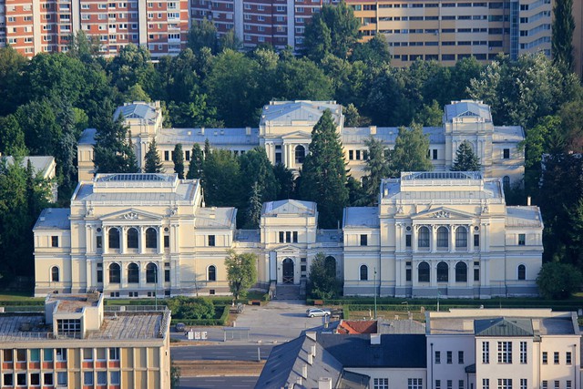 Trải nghiệm du lịch tại Sarajevo, thủ đô của Bosnia và Hercegovina- Ảnh 3.