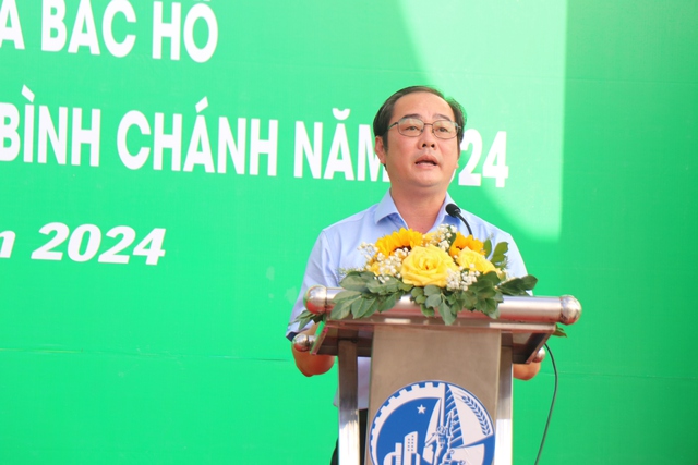 Ông Huỳnh Cao Cường, Phó chủ tịch UBND H.Bình Chánh phát biểu tại buổi lễ
