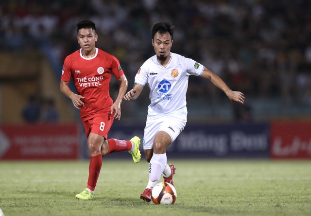 Thể Công Viettel ngược dòng quật ngã Nam Định, cuộc đua vô địch V-League lại nóng- Ảnh 3.