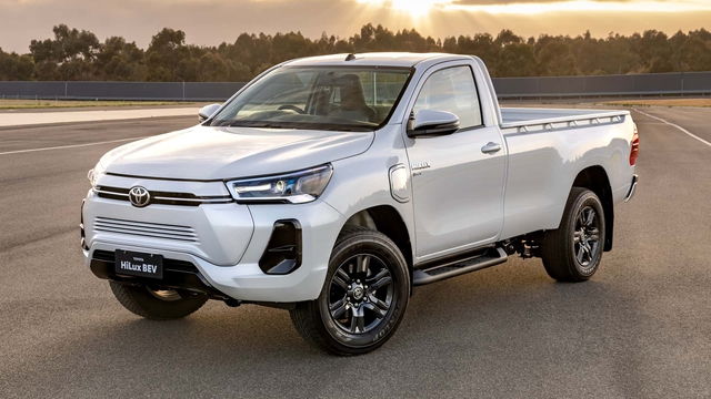 Phiên bản thuần điện Toyota Hilux Revo BEV