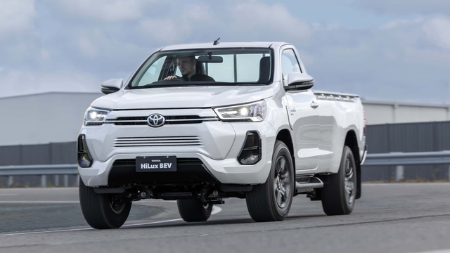 Nhà máy Toyota tại Thái Lan sẽ lắp đặt dây chuyền sản xuất Hilux Revo BEV