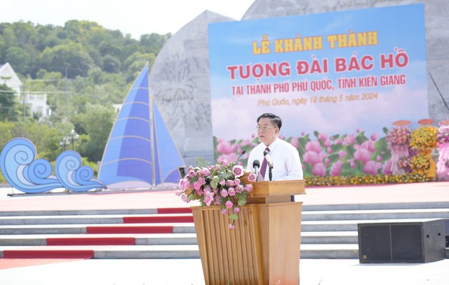 Ủy viên Bộ Chính trị, Trưởng ban Tuyên giáo T.Ư Nguyễn Trọng Nghĩa phát biểu tại lễ khánh thành