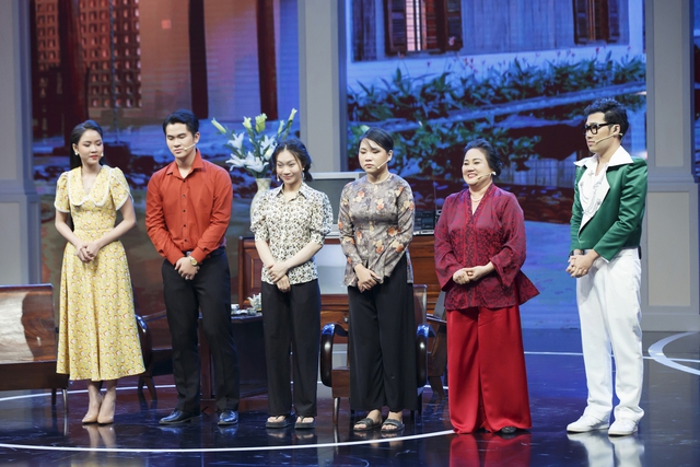 Dưới sự hỗ trợ của nghệ sĩ Thanh Ngọc, tiết mục của nhóm Melany Trần được các giám khảo khen ngợi
