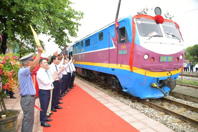 Khai trương đoàn tàu liên vận quốc tế đầu tiên từ ga Cao Xá (Hải Dương) ngày 2.5