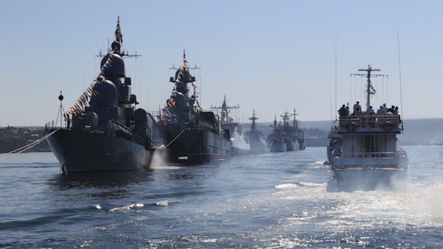 Tàu chiến Nga tại cảng Sevastopol ở Crimea hồi năm 2015