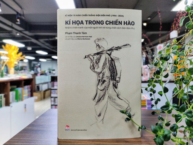 Tác phẩm Kí họa trong chiến hào - Nhật kí chiến tranh của một người lính trẻ trong chiến dịch Điện Biên Phủ