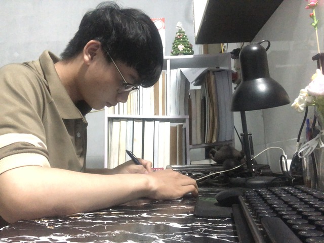 Nguyễn Nhật Thanh cho biết vẫn thích thư viết tay cho người khác