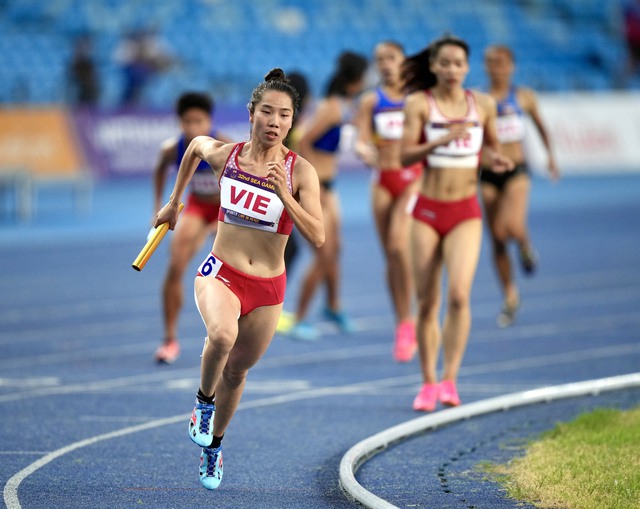Điền kinh Việt Nam đoạt HCV 4x400 m nữ châu Á nhưng không đoạt vé Olympic Paris- Ảnh 1.