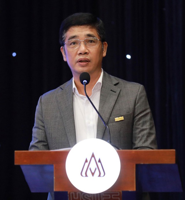 Nhà báo Lâm Hiếu Dũng, Phó tổng biên tập Báo Thanh Niên, Phó trưởng BTC, phát biểu tại buổi lễ phát động cuộc thi Vietnamese 2024
