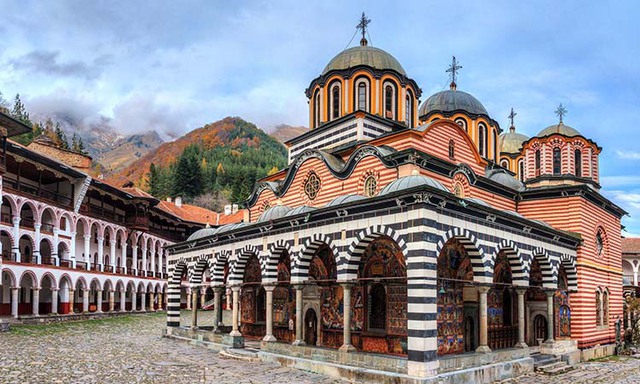Dạo quanh các điểm du lịch ấn tượng, không nên bỏ lỡ tại Bulgaria- Ảnh 1.