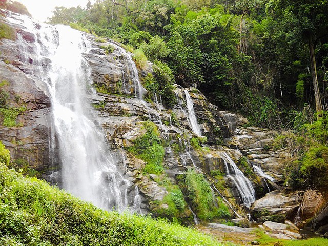 Chiêm ngưỡng 5 thác nước hùng vĩ và đẹp mê ly tại Thái Lan- Ảnh 2.