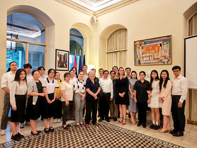 9 học sinh từ 3 trường THPT tại TP.HCM là Marie Curie, Nguyễn Thị Minh Khai và chuyên Lê Hồng Phong sẽ đại diện Việt Nam tham gia dự án kết nối sinh thái
