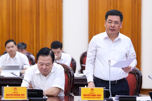 Bộ trưởng Bộ Công thương Nguyễn Hồng Diên báo cáo tiến độ đường dây 500 kV