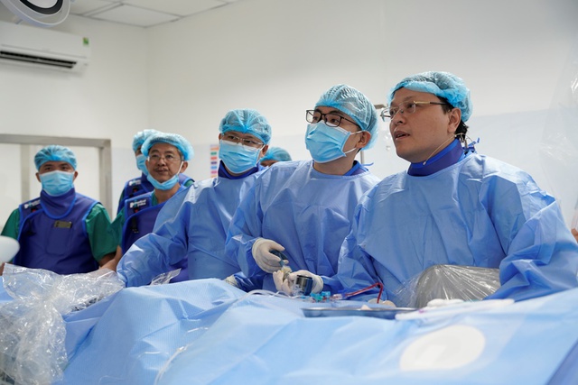 Bệnh viện Đại học Y Dược TP.HCM chuyển giao kỹ thuật can thiệp tim mạch cho Bệnh viện đa khoa Đồng Tháp- Ảnh 3.