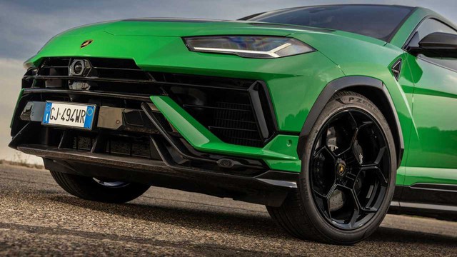Triệu hồi hơn 2.100 siêu xe Lamborghini Urus có nguy cơ bay nắp ca-pô- Ảnh 2.